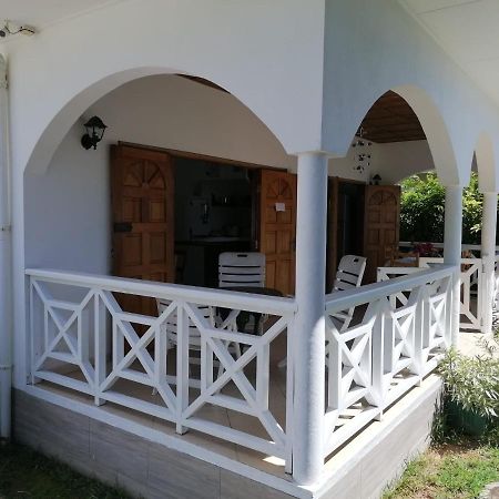Maison De Vacanze Baie Sainte Anne Kültér fotó