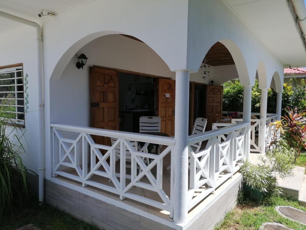 Maison De Vacanze Baie Sainte Anne Kültér fotó