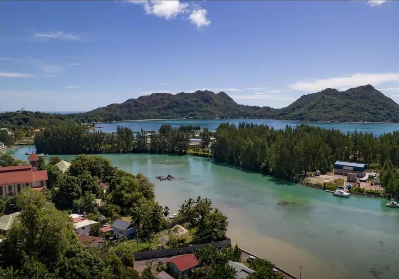 Maison De Vacanze Baie Sainte Anne Kültér fotó